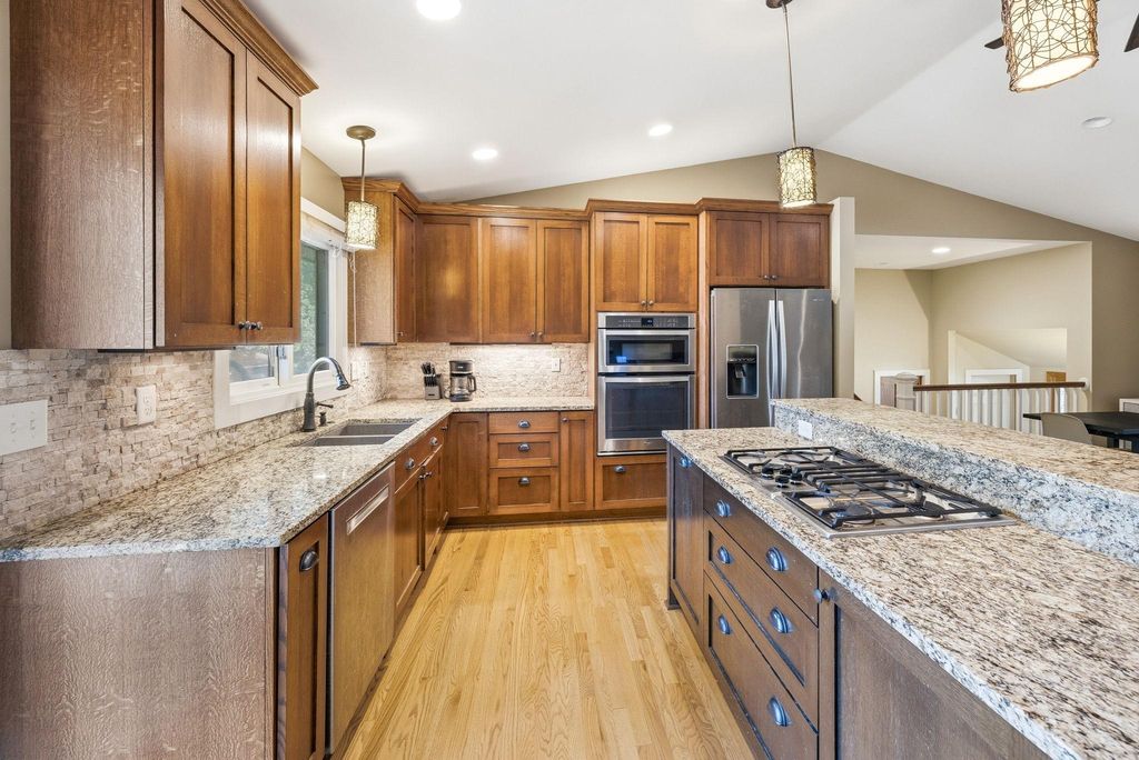 3261 Zane Avenue N, Crystal, MN 55422 — photo 3