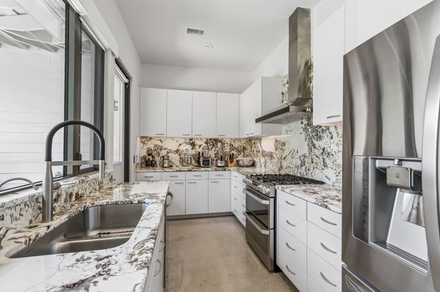 11057 Mandalay Drive, Dallas, TX 75228