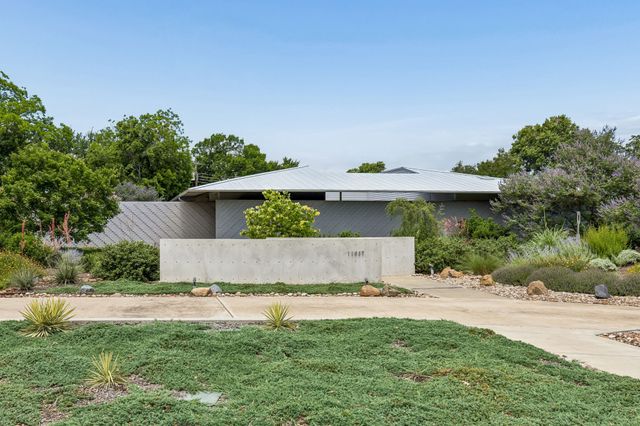 11057 Mandalay Drive, Dallas, TX 75228