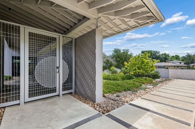 11057 Mandalay Drive, Dallas, TX 75228