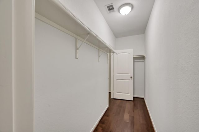 2420 Winter Trail Drive, Conroe, TX 77304