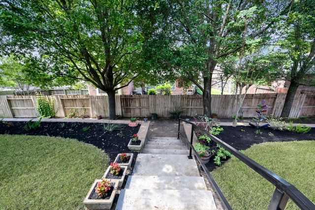 2420 Winter Trail Drive, Conroe, TX 77304