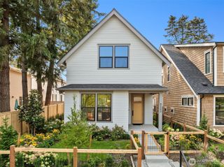 9323 126th Avenue NE, Kirkland, WA 98033