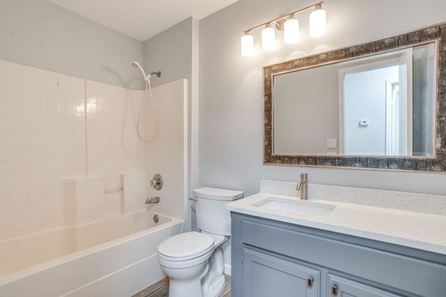2616 Bomar Avenue 2618, Fort Worth, TX 76103