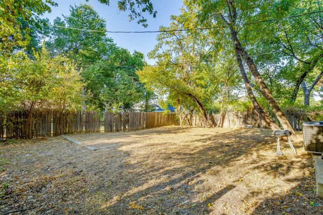 2616 Bomar Avenue 2618, Fort Worth, TX 76103