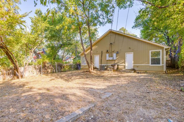 2616 Bomar Avenue 2618, Fort Worth, TX 76103