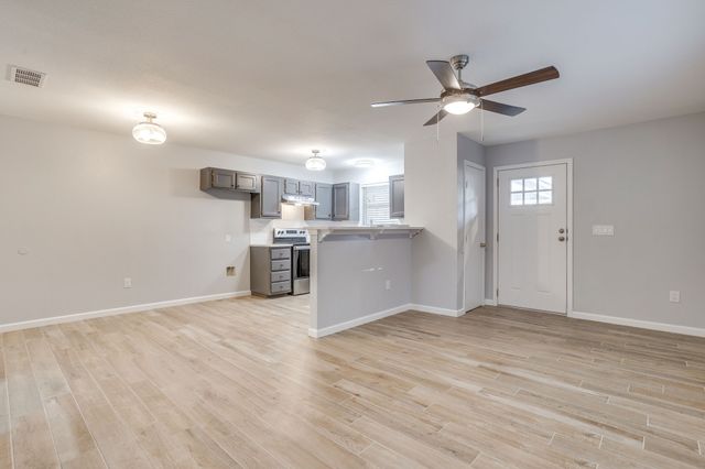 2616 Bomar Avenue 2618, Fort Worth, TX 76103