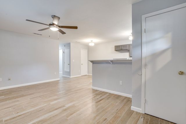 2616 Bomar Avenue 2618, Fort Worth, TX 76103