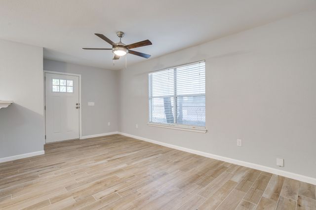 2616 Bomar Avenue 2618, Fort Worth, TX 76103