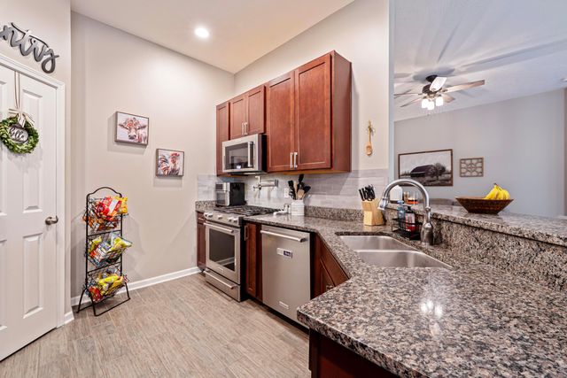 687 Wintergreen Way, Lewis Center, OH 43035