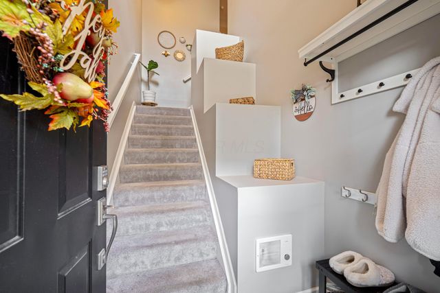 687 Wintergreen Way, Lewis Center, OH 43035