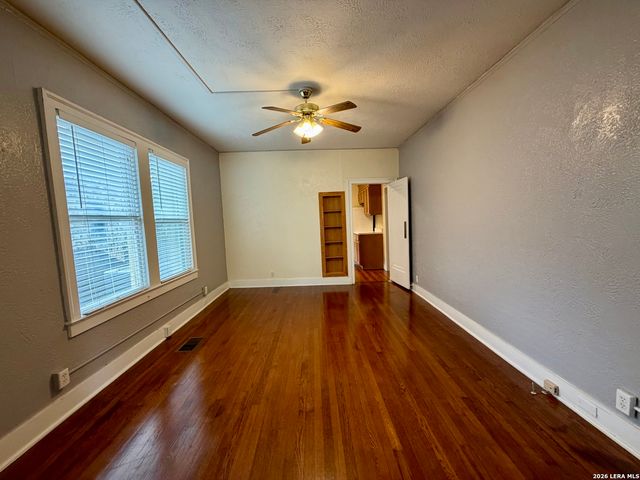 311 E Rosewood, San Antonio, TX 78212