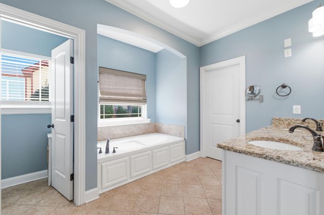 8498 Deer Run Circle, Ooltewah, TN 37363