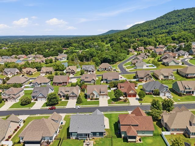 8498 Deer Run Circle, Ooltewah, TN 37363