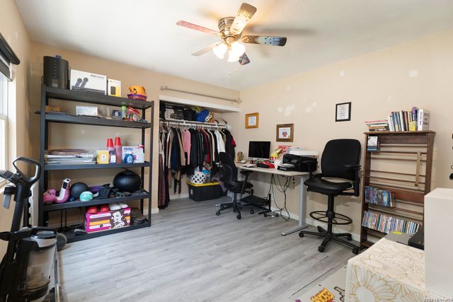 6227 Valley Queen, San Antonio, TX 78250