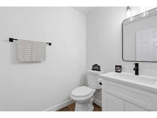 1715 Hermosa Dr, Highlands Ranch, CO 80126
