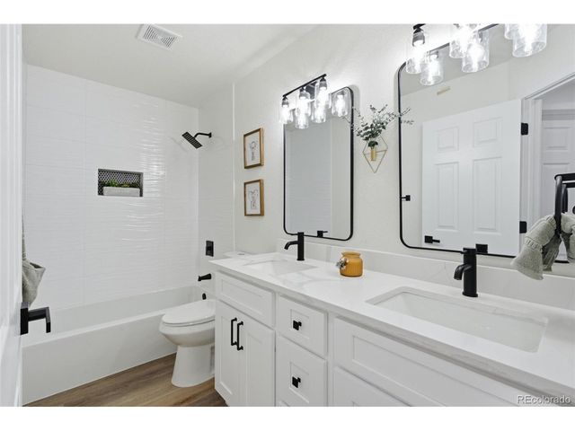1715 Hermosa Dr, Highlands Ranch, CO 80126