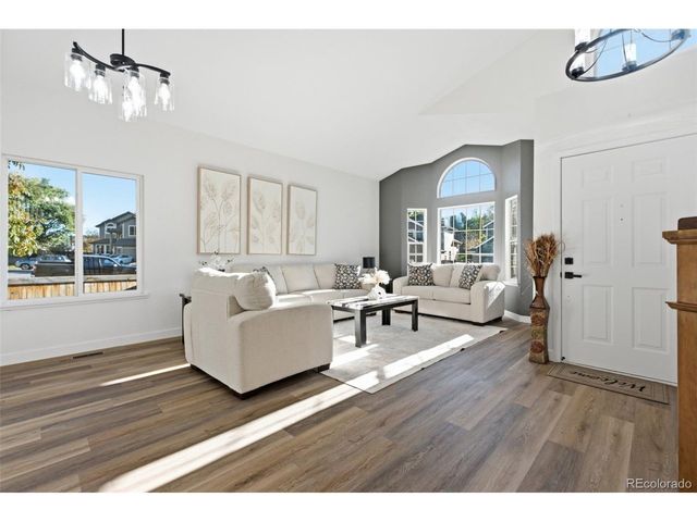 1715 Hermosa Dr, Highlands Ranch, CO 80126