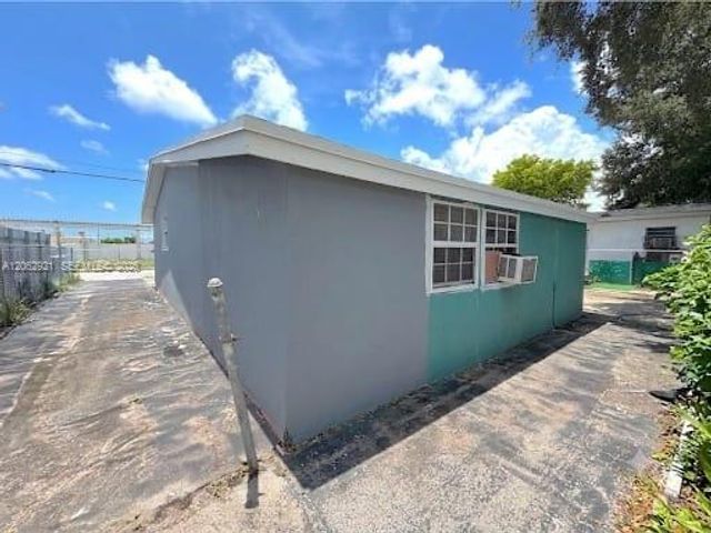 2991 NW 43rd Terrace, Miami, FL 33142