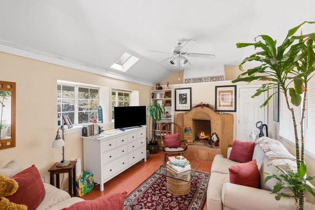 8952 Detwiler Rd, Escondido, CA 92029