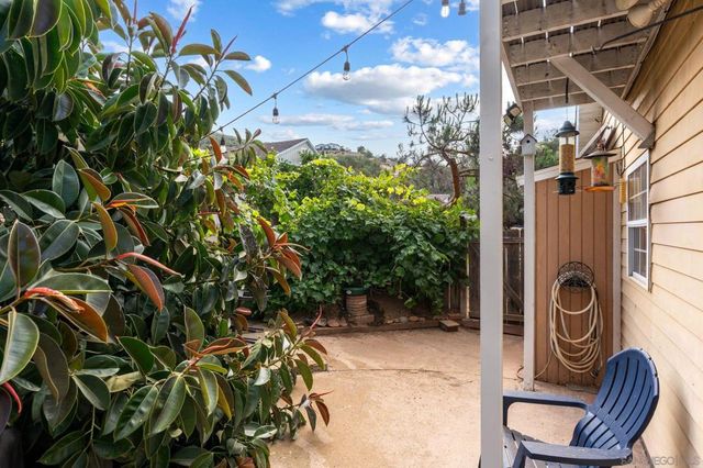 8952 Detwiler Rd, Escondido, CA 92029