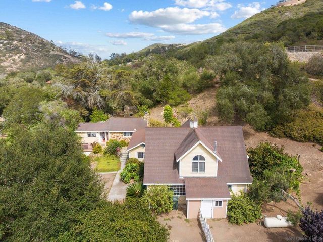 8952 Detwiler Rd, Escondido, CA 92029