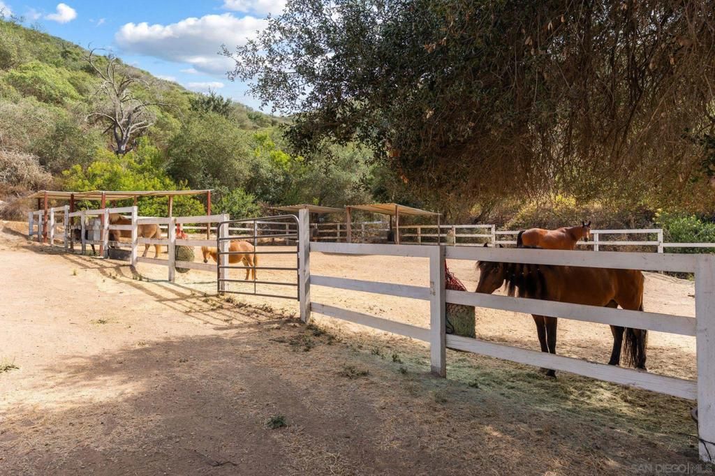 8952 Detwiler Rd, Escondido, CA 92029 — photo 2