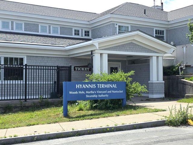 110 School Street E104, Hyannis, MA 02601