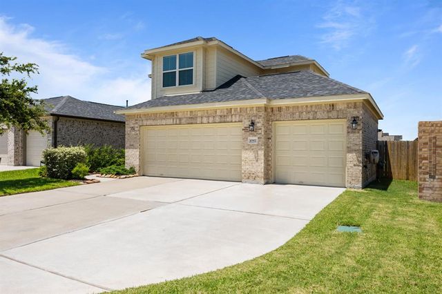 10902 Webber Lane, Texas City, TX 77591
