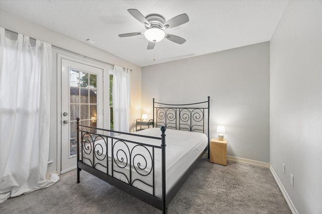 5217 Blossom Street C, Houston, TX 77007