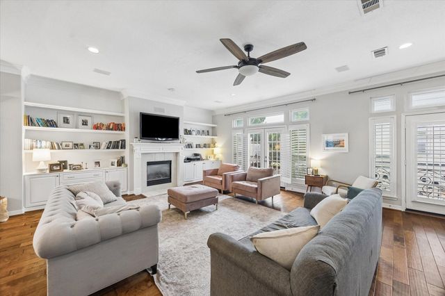 5217 Blossom Street C, Houston, TX 77007