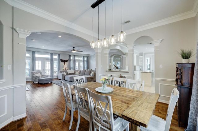 5217 Blossom Street C, Houston, TX 77007