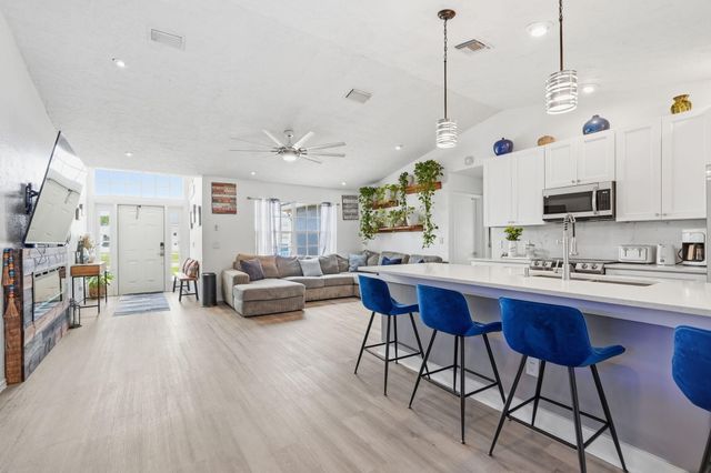 494 SW Paar Drive, Port St. Lucie, Port St Lucie, FL 34953