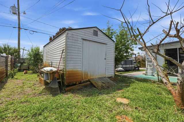 494 SW Paar Drive, Port St. Lucie, Port St Lucie, FL 34953