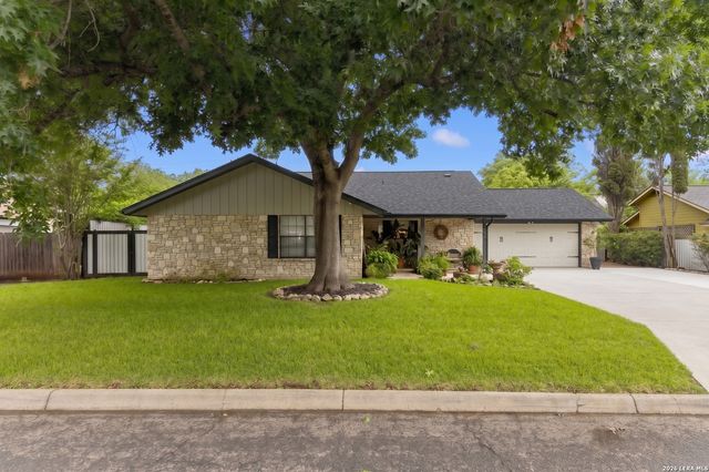 106 Lehmann St, Boerne, TX 78006