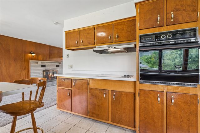 6234 Schafer Dr, Upper Burrell, PA 15068