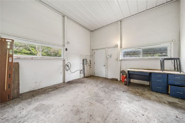 6234 Schafer Dr, Upper Burrell, PA 15068