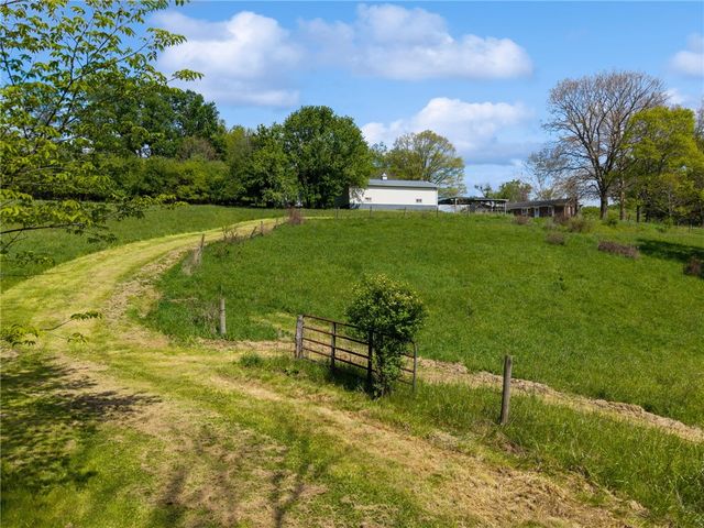 6234 Schafer Dr, Upper Burrell, PA 15068