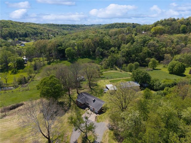 6234 Schafer Dr, Upper Burrell, PA 15068