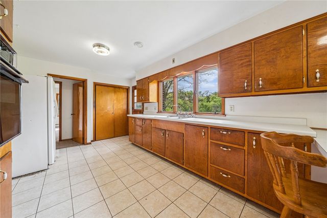 6234 Schafer Dr, Upper Burrell, PA 15068