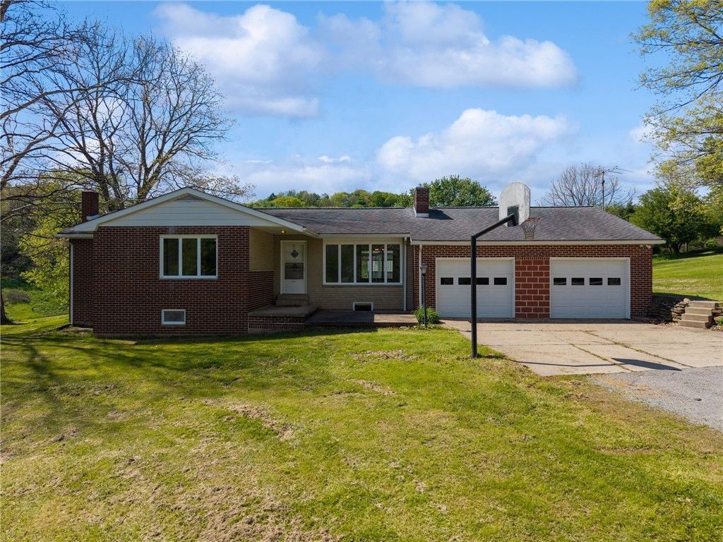 6234 Schafer Dr, Upper Burrell, PA 15068