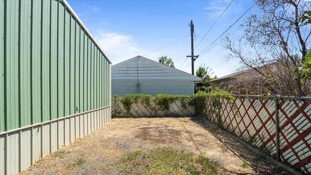 102 S Rainier St., Kennewick, WA 99336