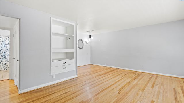 102 S Rainier St., Kennewick, WA 99336