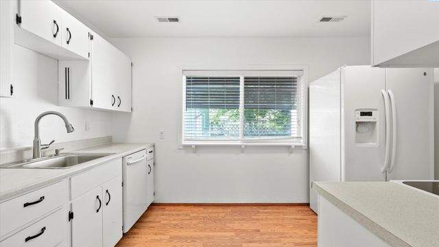 102 S Rainier St., Kennewick, WA 99336