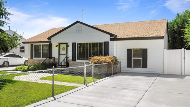 102 S Rainier St., Kennewick, WA 99336