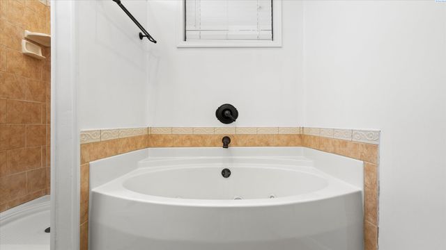 102 S Rainier St., Kennewick, WA 99336