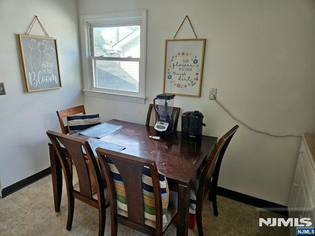 297 Prospect Avenue 2, Bergenfield, NJ 07621