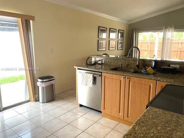 16166 SW 86th Ter, Miami, FL 33193