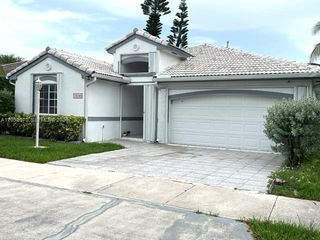 16166 SW 86th Ter, Miami, FL 33193