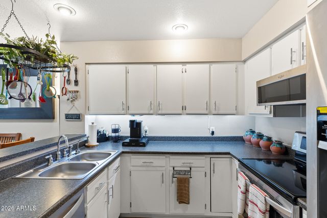 1717 E UNION HILLS Drive 1042, Phoenix, AZ 85024